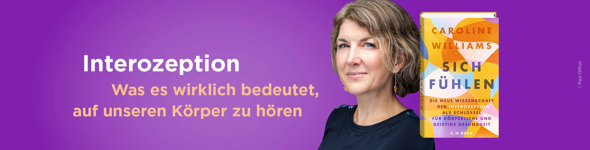 Zu sehen ist Caroline Williams, daneben das Cover ihres Buches "Sich fühlen"